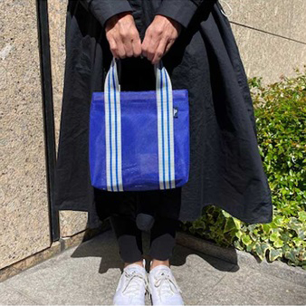 メッシュバッグ　ブルー